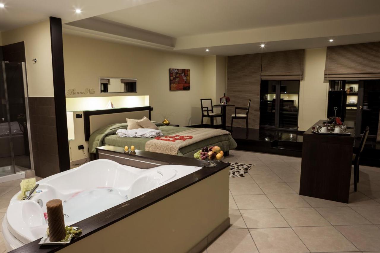 Manhattan Village Hotel Sulmona Exteriér fotografie