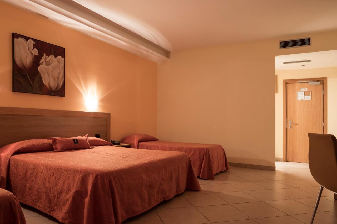 Manhattan Village Hotel Sulmona Exteriér fotografie