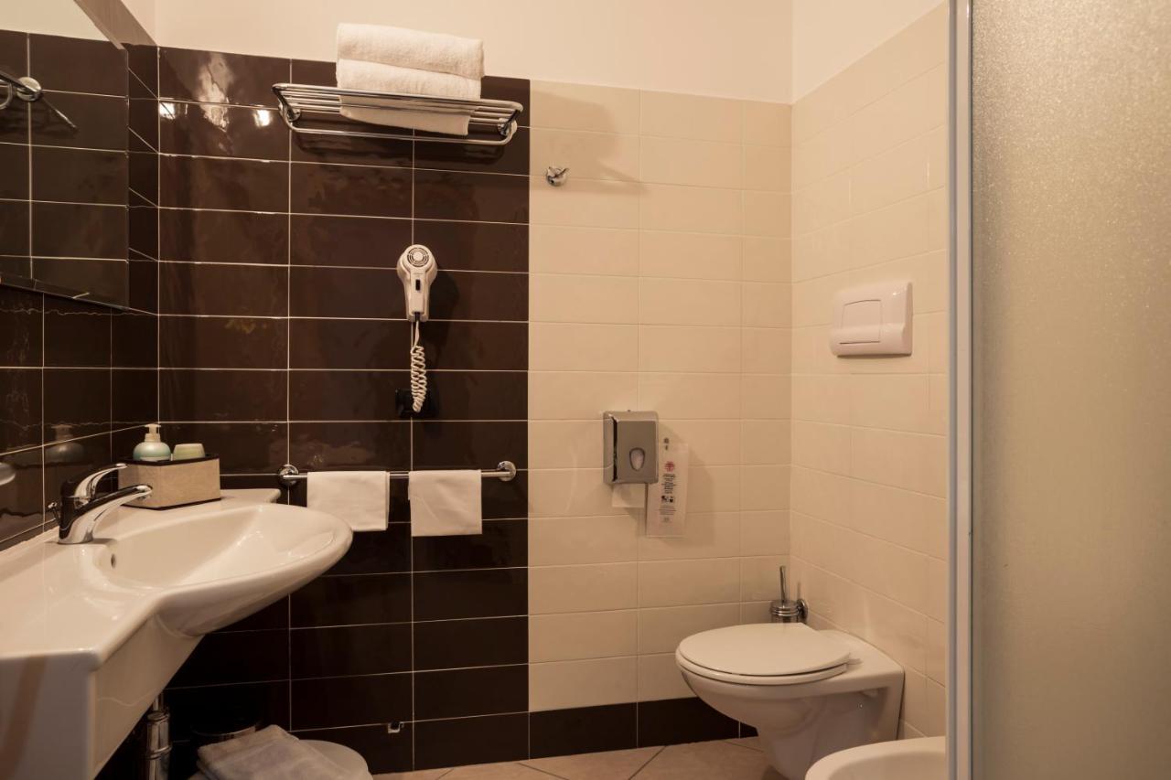 Manhattan Village Hotel Sulmona Exteriér fotografie